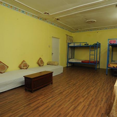 Hotel Himalaya Yoga Катманду Екстер'єр фото