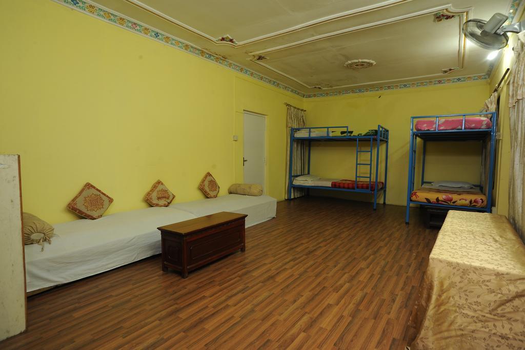 Hotel Himalaya Yoga Катманду Екстер'єр фото