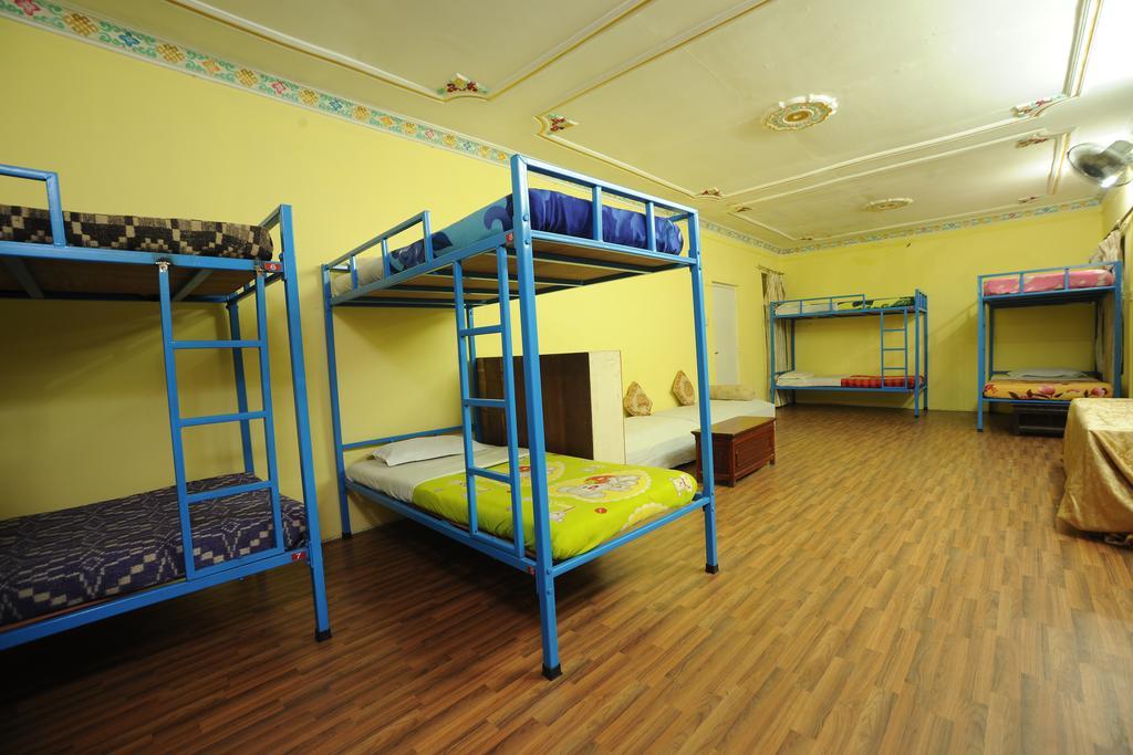 Hotel Himalaya Yoga Катманду Екстер'єр фото