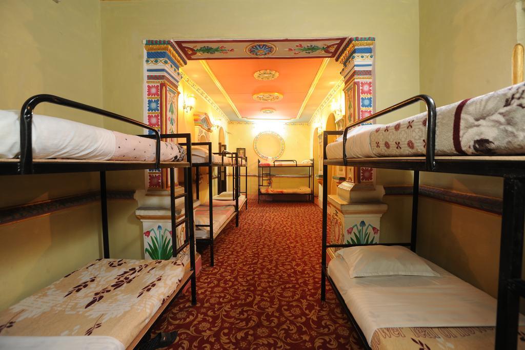 Hotel Himalaya Yoga Катманду Екстер'єр фото