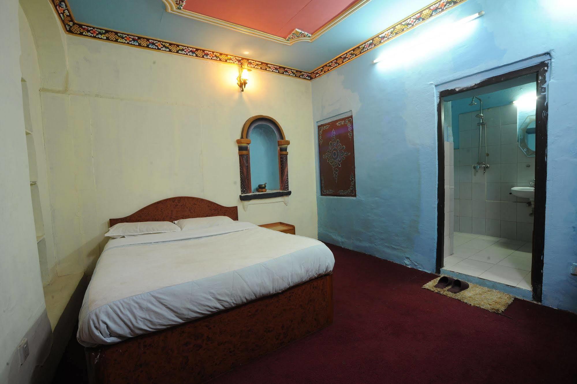 Hotel Himalaya Yoga Катманду Екстер'єр фото