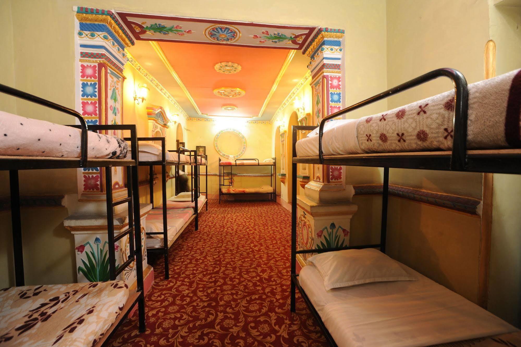 Hotel Himalaya Yoga Катманду Екстер'єр фото