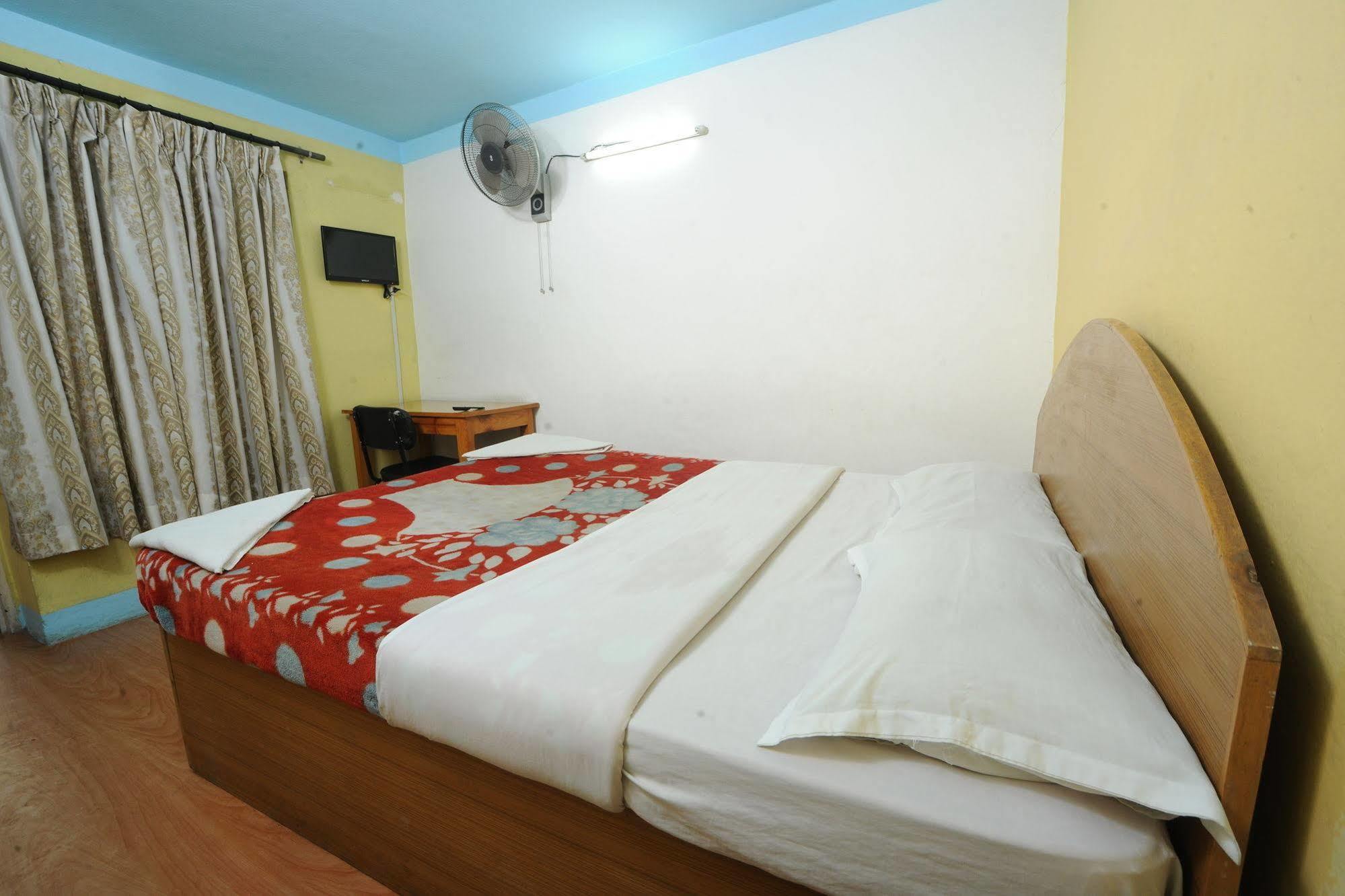 Hotel Himalaya Yoga Катманду Екстер'єр фото